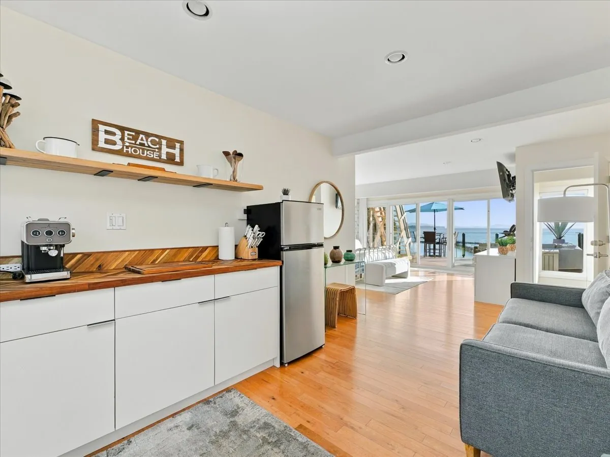 15068 Victoria Avenue, photo 8