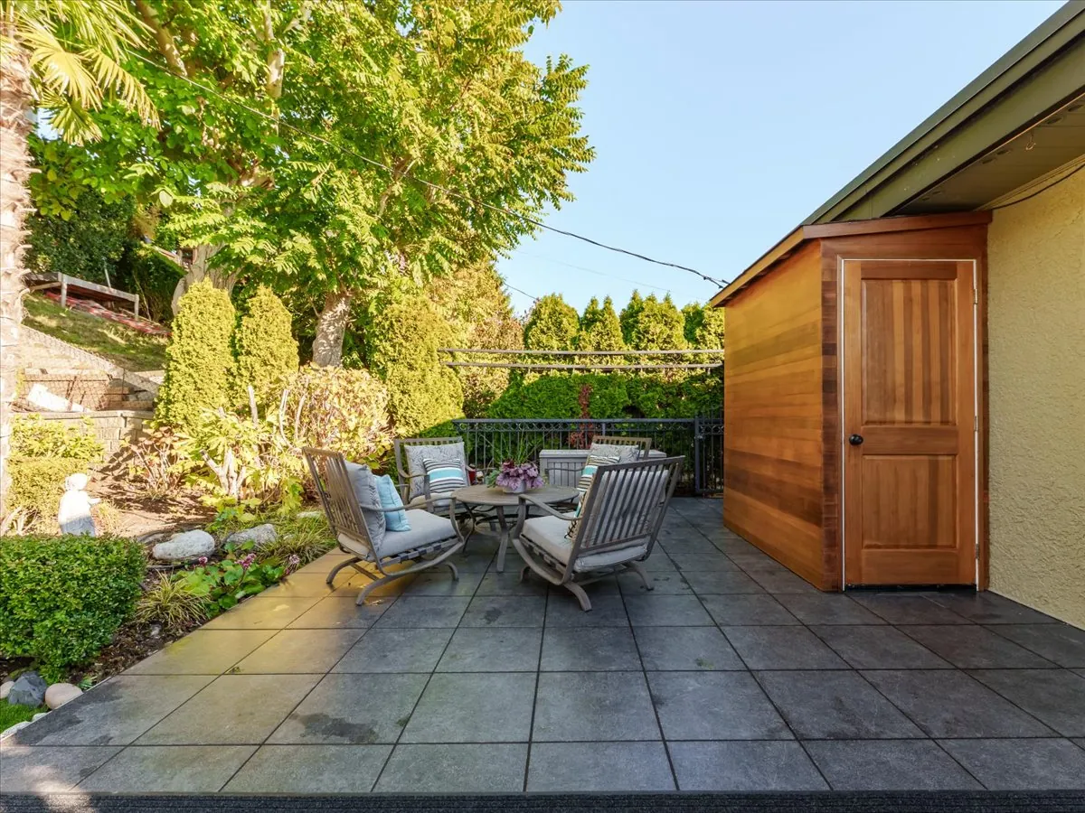 15068 Victoria Avenue, photo 30